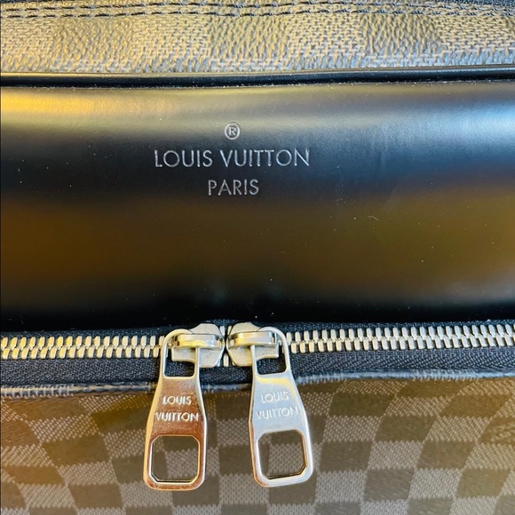 Authentic Louis Vuitton Crossbody - Picture 2 of 16